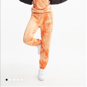 NWT Bandier Classic Sweatpant